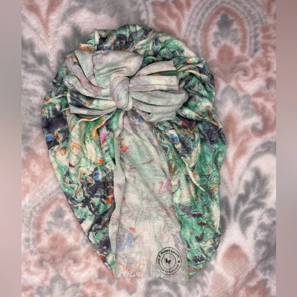 Elegant Green Patterned bow turbin